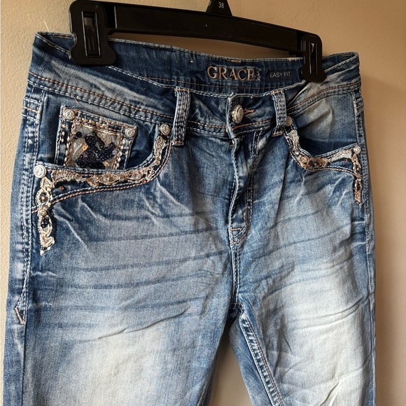 Grace Blue Ankle Cropped Jeans with Distressed Details - Picture 5 of 11